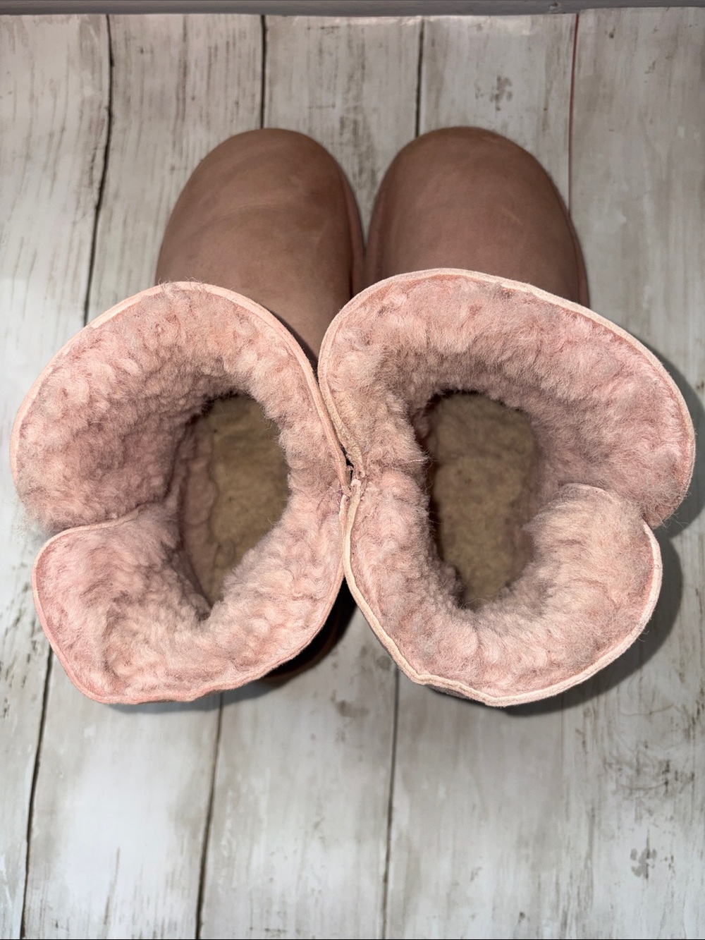 UGG Classic Mini Button Suede Boots - Dusty Pink size 8 pre-owned - Picture 4 of 10